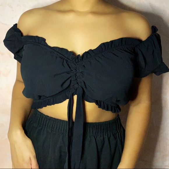 SOLD |FRILL TRIM DRAWSTRING MILKMAID CROP BLOUSE🦋 - Picture 2 of 4